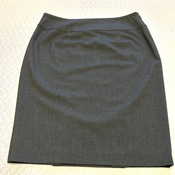 Joseph A. Pencil Skirt with Back Vents Med Grey Size 8 - Picture 3 of 13